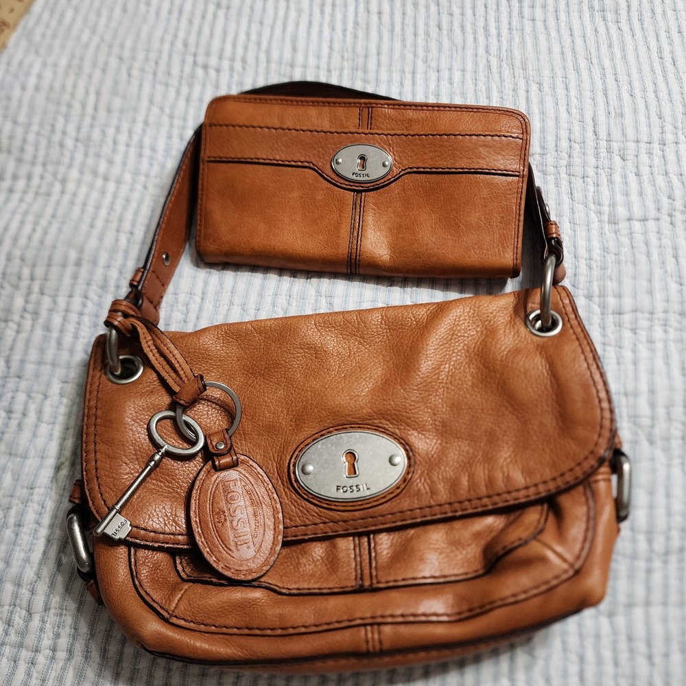 Fossil Long Live Vintage Cognac Leather Shoulder Bag and Wallet Set Brown